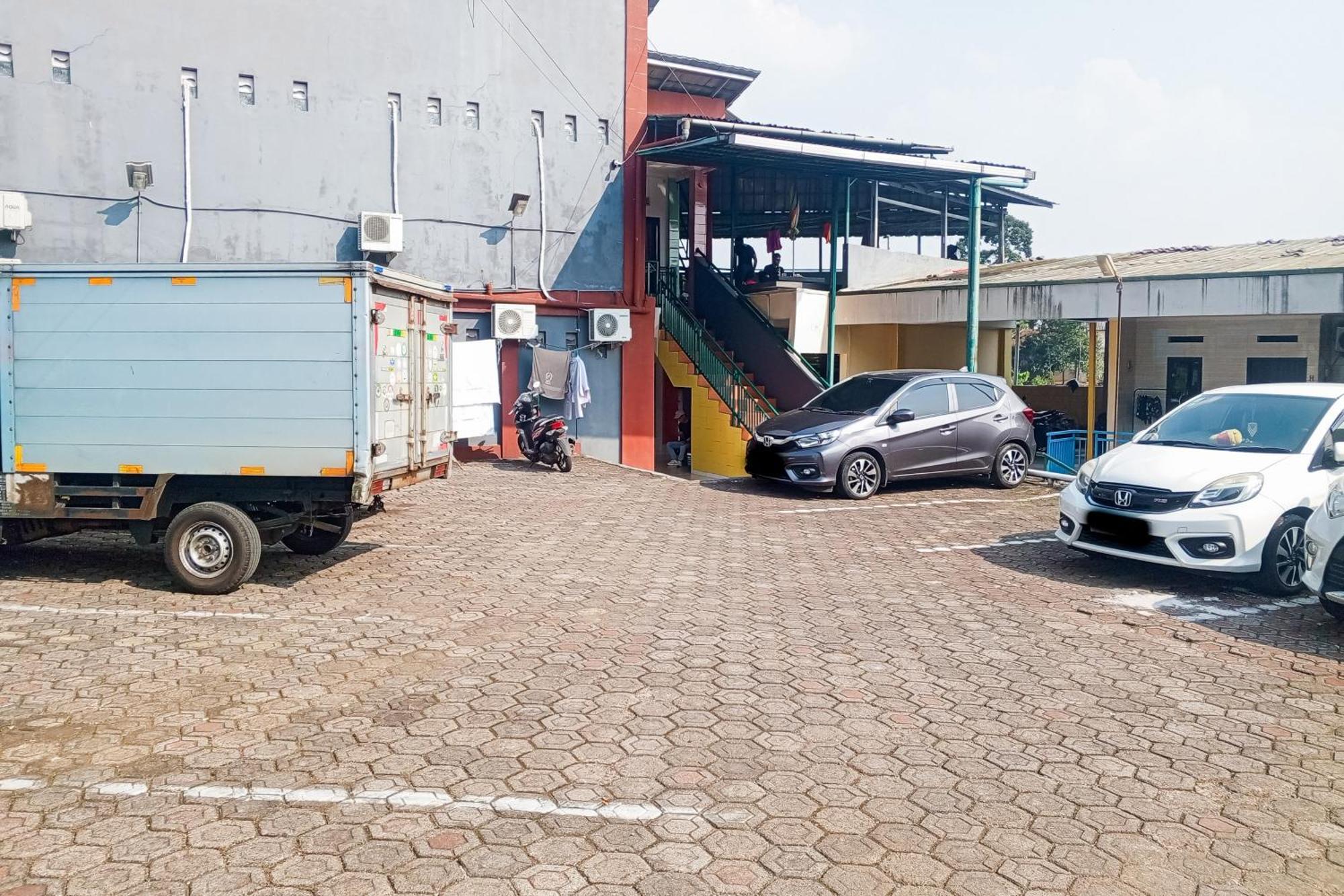 Malibu Syariah Bogor Redpartner Otel Dış mekan fotoğraf